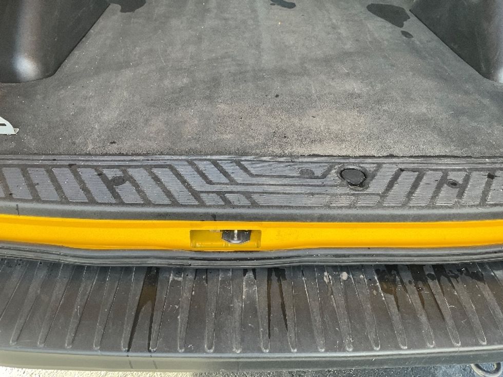 Cargo Van (Panel Van)-Light and Medium Duty Trucks-Ford-2023-Transit 250-Colorado Springs-CO-84,994\n\t\tmiles-$ 44,500 - Image 6