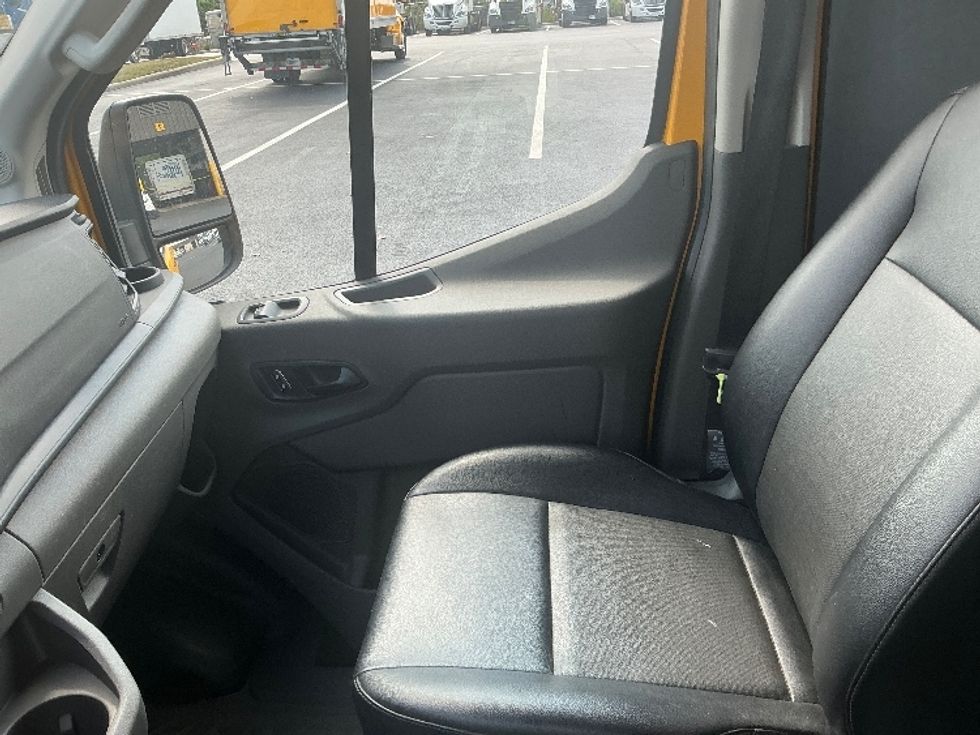Cargo Van (Panel Van)-Light and Medium Duty Trucks-Ford-2023-Transit 250-Columbus-OH-76,741\n\t\tmiles-$ 35,500 - Image 18