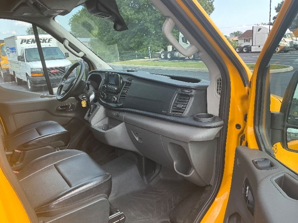 Cargo Van (Panel Van)-Light and Medium Duty Trucks-Ford-2023-Transit 250-Columbus-OH-76,741\n\t\tmiles-$ 35,500 - Image 19