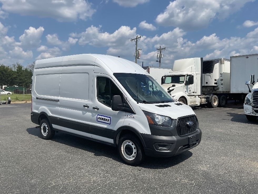 Cargo Van (Panel Van)-Light and Medium Duty Trucks-Ford-2023-Transit 250-Concord-NC-109,463\n\t\tmiles-$ 35,000 - Image 1