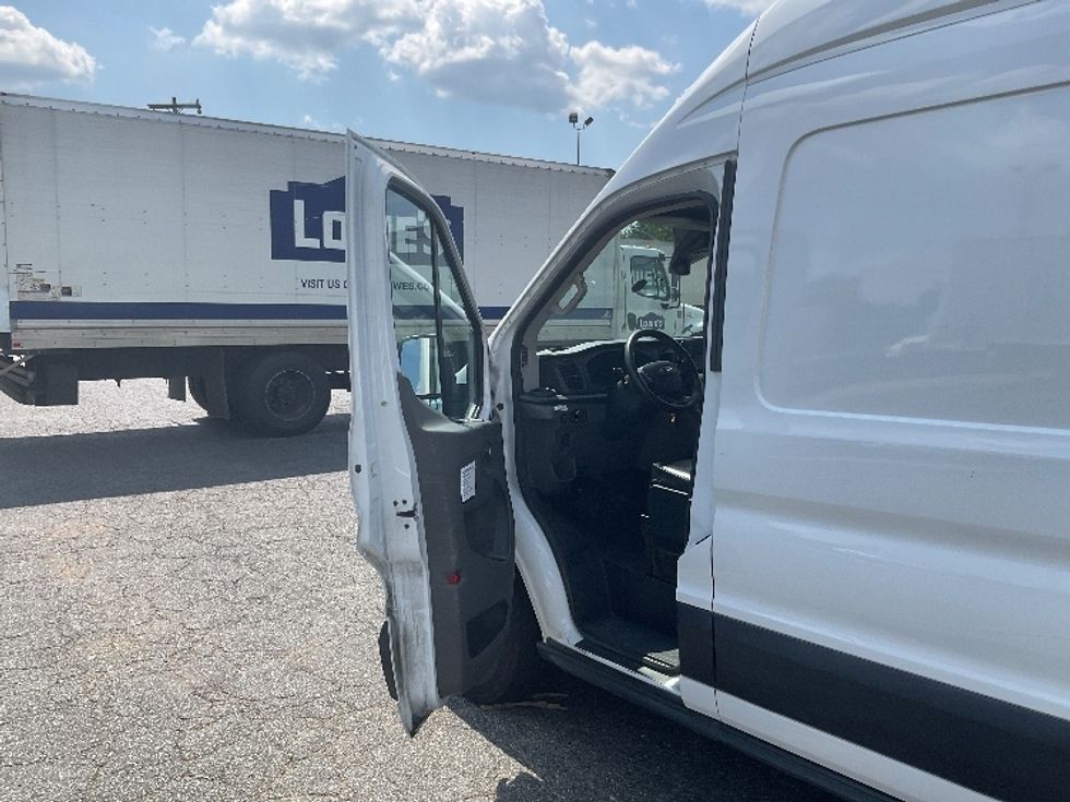 Cargo Van (Panel Van)-Light and Medium Duty Trucks-Ford-2023-Transit 250-Concord-NC-109,463\n\t\tmiles-$ 35,000 - Image 16
