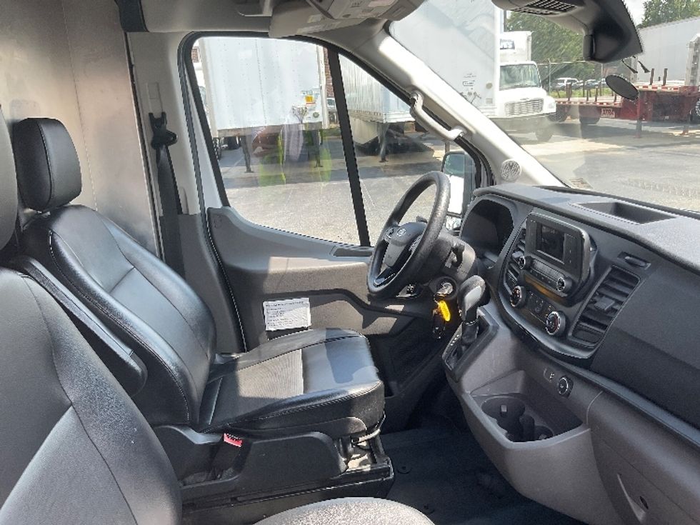 Cargo Van (Panel Van)-Light and Medium Duty Trucks-Ford-2023-Transit 250-Concord-NC-109,463\n\t\tmiles-$ 35,000 - Image 22