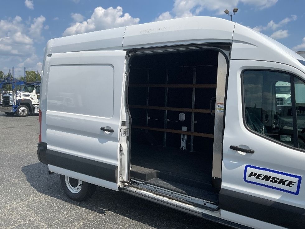 Cargo Van (Panel Van)-Light and Medium Duty Trucks-Ford-2023-Transit 250-Concord-NC-109,463\n\t\tmiles-$ 35,000 - Image 25