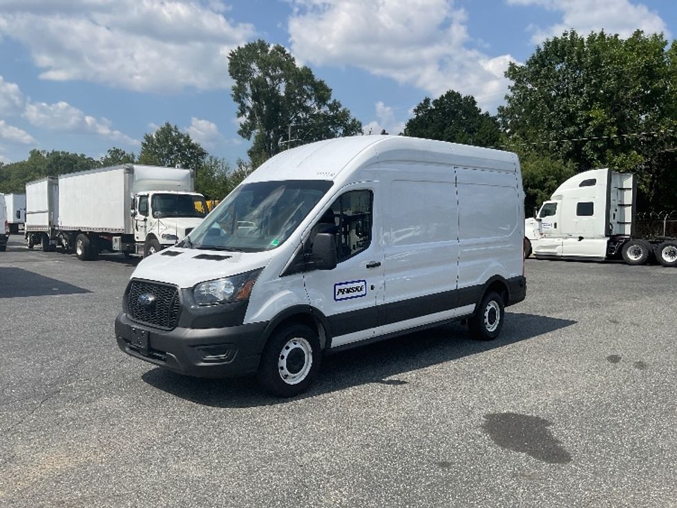 Cargo Van (Panel Van)-Light and Medium Duty Trucks-Ford-2023-Transit 250-Concord-NC-109,463\n\t\tmiles-$ 35,000 - Image 3
