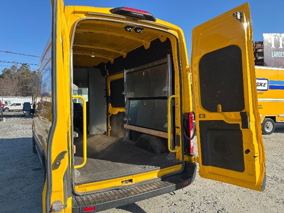 Cargo Van (Panel Van)-Light and Medium Duty Trucks-Ford-2023-Transit 250-Concord-NC-59,090\n\t\tmiles-$ 47,500 - Image 12