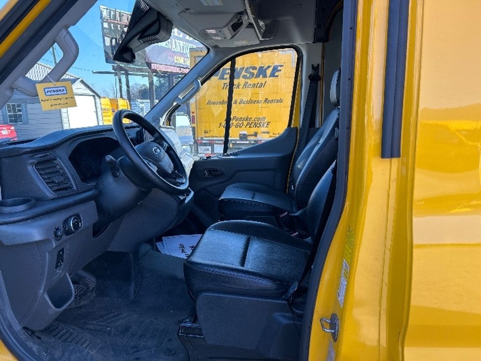 Cargo Van (Panel Van)-Light and Medium Duty Trucks-Ford-2023-Transit 250-Concord-NC-59,090\n\t\tmiles-$ 47,500 - Image 19