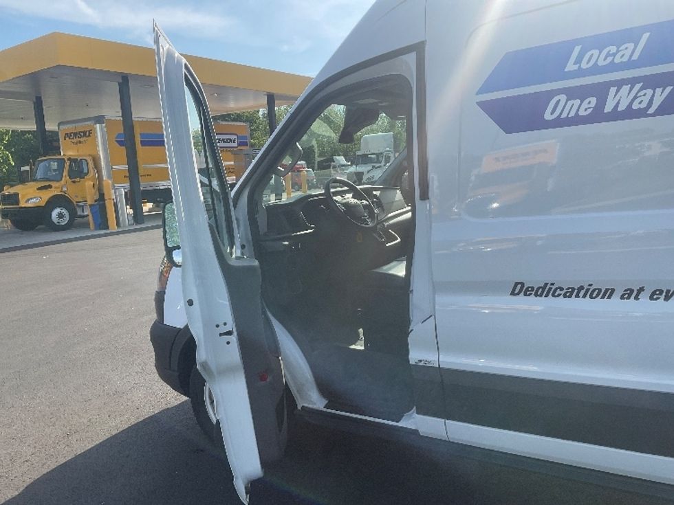 Cargo Van (Panel Van)-Light and Medium Duty Trucks-Ford-2023-Transit 250-Cranbury-NJ-47,329\n\t\tmiles-$ 44,750 - Image 15