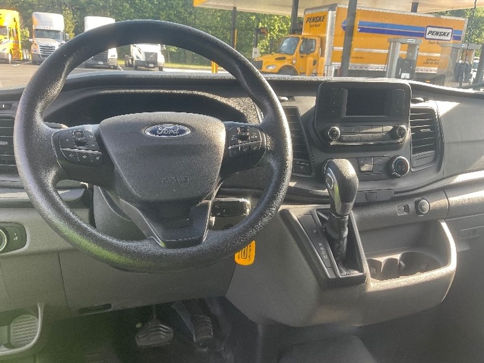 Cargo Van (Panel Van)-Light and Medium Duty Trucks-Ford-2023-Transit 250-Cranbury-NJ-47,329\n\t\tmiles-$ 44,750 - Image 17