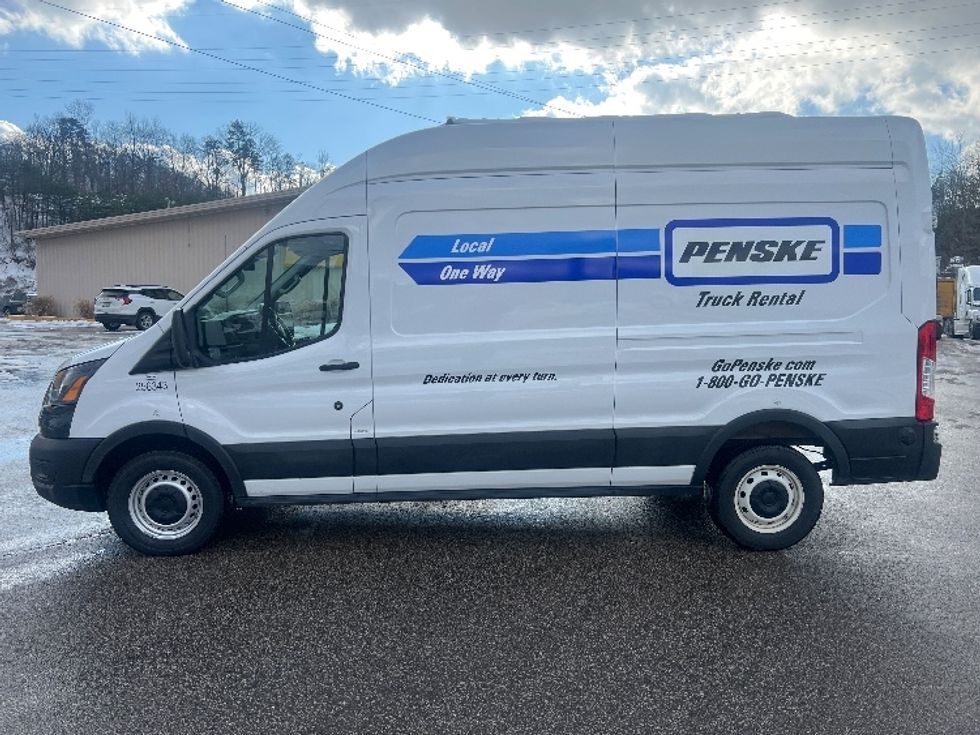 2023 Ford Transit photo 2