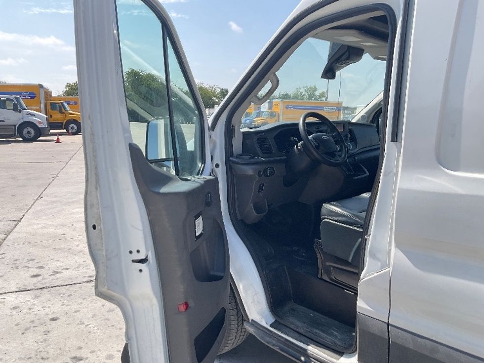 Cargo Van (Panel Van)-Light and Medium Duty Trucks-Ford-2023-Transit 250-Dallas-TX-87,055\n\t\tmiles-$ 42,250 - Image 13