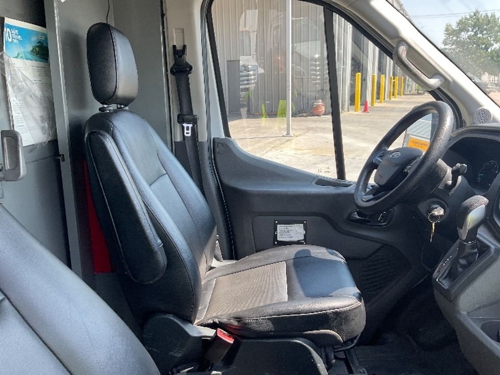 Cargo Van (Panel Van)-Light and Medium Duty Trucks-Ford-2023-Transit 250-Dallas-TX-87,055\n\t\tmiles-$ 42,250 - Image 19
