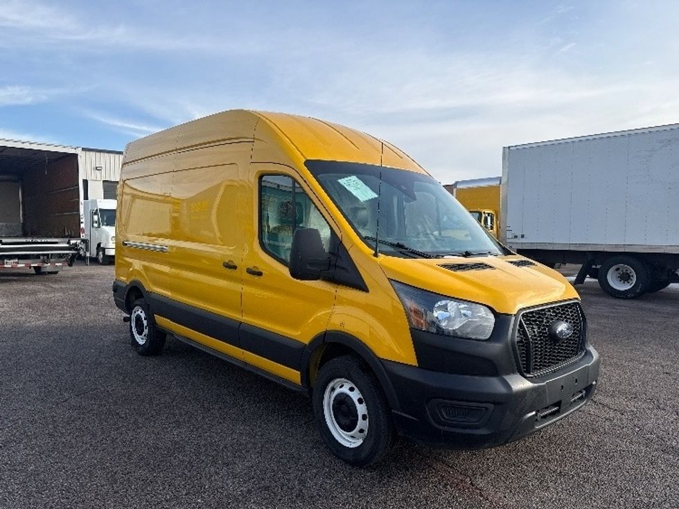 Cargo Van (Panel Van)-Light and Medium Duty Trucks-Ford-2023-Transit 250-Dallas-TX-93,083\n\t\tmiles-$ 34,000 - Image 1