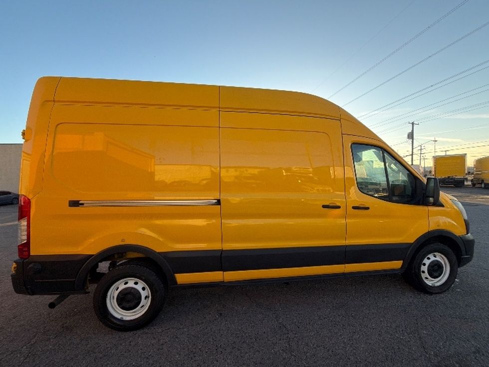 Cargo Van (Panel Van)-Light and Medium Duty Trucks-Ford-2023-Transit 250-Dallas-TX-93,083\n\t\tmiles-$ 34,000 - Image 12