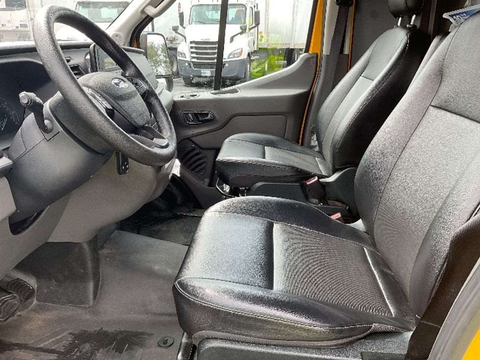 Cargo Van (Panel Van)-Light and Medium Duty Trucks-Ford-2023-Transit 250-Dayton-NJ-19,471\n\t\tmiles-$ 51,000 - Image 19
