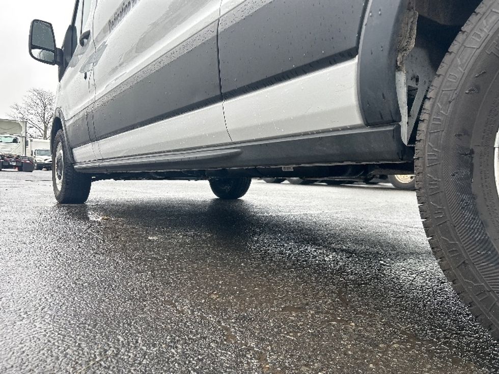 Cargo Van (Panel Van)-Light and Medium Duty Trucks-Ford-2023-Transit 250-Dayton-NJ-29,616\n\t\tmiles-$ 45,750 - Image 5