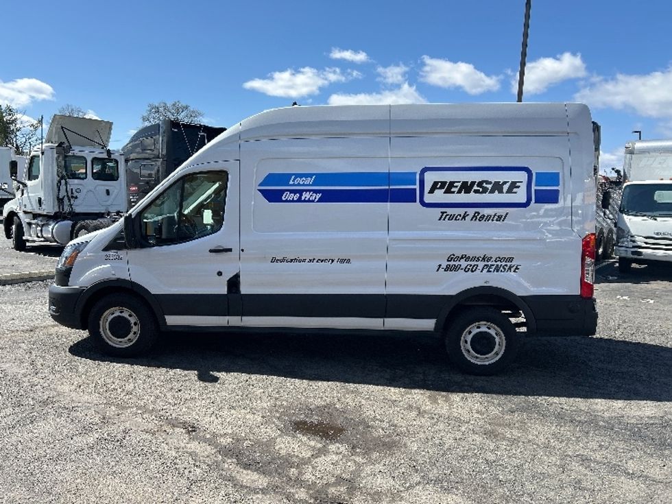 Cargo Van (Panel Van)-Light and Medium Duty Trucks-Ford-2023-Transit 250-Dayton-NJ-40,916\n\t\tmiles-$ 45,000 - Image 4