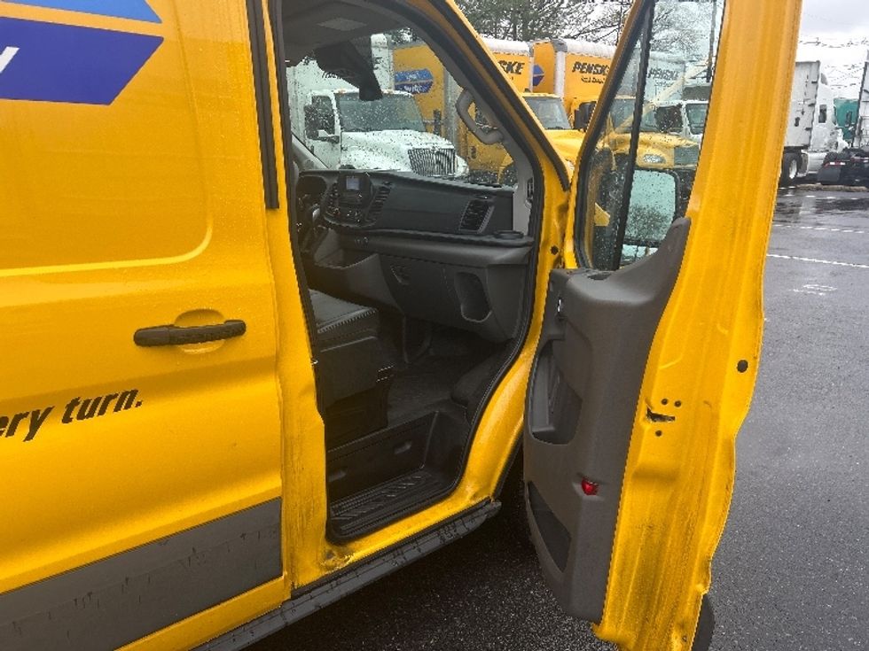 Cargo Van (Panel Van)-Light and Medium Duty Trucks-Ford-2023-Transit 250-Dayton-NJ-43,543\n\t\tmiles-$ 49,750 - Image 17