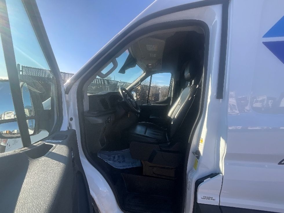 Cargo Van (Panel Van)-Light and Medium Duty Trucks-Ford-2023-Transit 250-East Chicago-IN-44,910\n\t\tmiles-$ 57,000 - Image 14