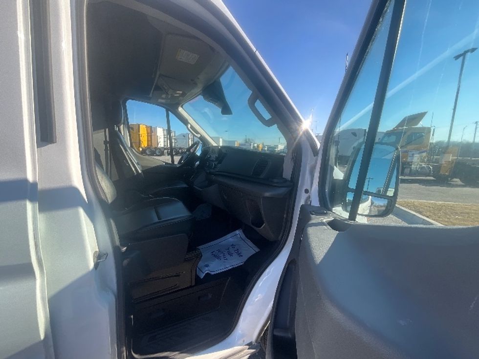 Cargo Van (Panel Van)-Light and Medium Duty Trucks-Ford-2023-Transit 250-East Chicago-IN-44,910\n\t\tmiles-$ 57,000 - Image 18