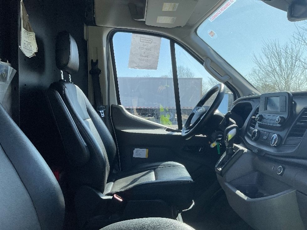 Cargo Van (Panel Van)-Light and Medium Duty Trucks-Ford-2023-Transit 250-East Chicago-IN-45,850\n\t\tmiles-$ 51,000 - Image 19
