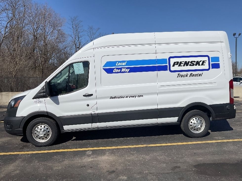 Cargo Van (Panel Van)-Light and Medium Duty Trucks-Ford-2023-Transit 250-East Chicago-IN-45,850\n\t\tmiles-$ 51,000 - Image 4