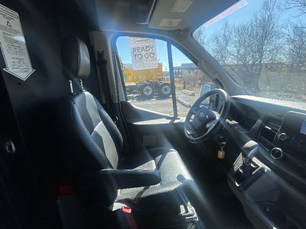 Cargo Van (Panel Van)-Light and Medium Duty Trucks-Ford-2023-Transit 250-East Chicago-IN-69,696\n\t\tmiles-$ 50,750 - Image 20