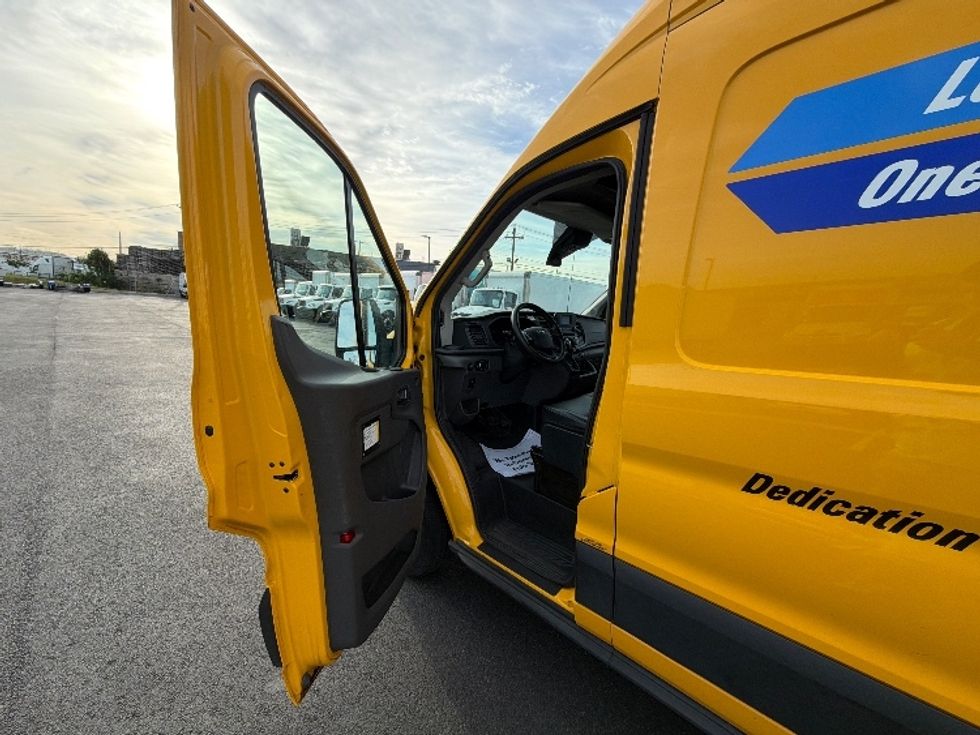 Cargo Van (Panel Van)-Light and Medium Duty Trucks-Ford-2023-Transit 250-Edison-NJ-69,978\n\t\tmiles-$ 38,500 - Image 18