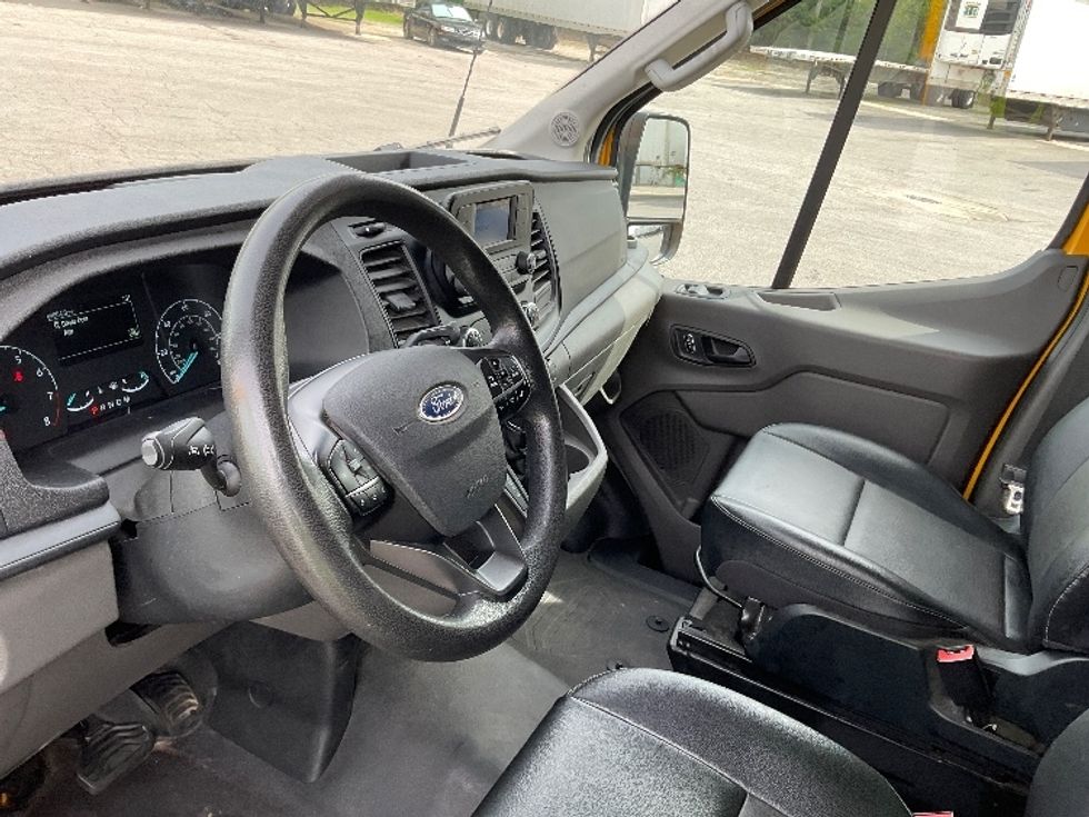 Cargo Van (Panel Van)-Light and Medium Duty Trucks-Ford-2023-Transit 250-Elkhart-IN-64,640\n\t\tmiles-$ 43,750 - Image 15