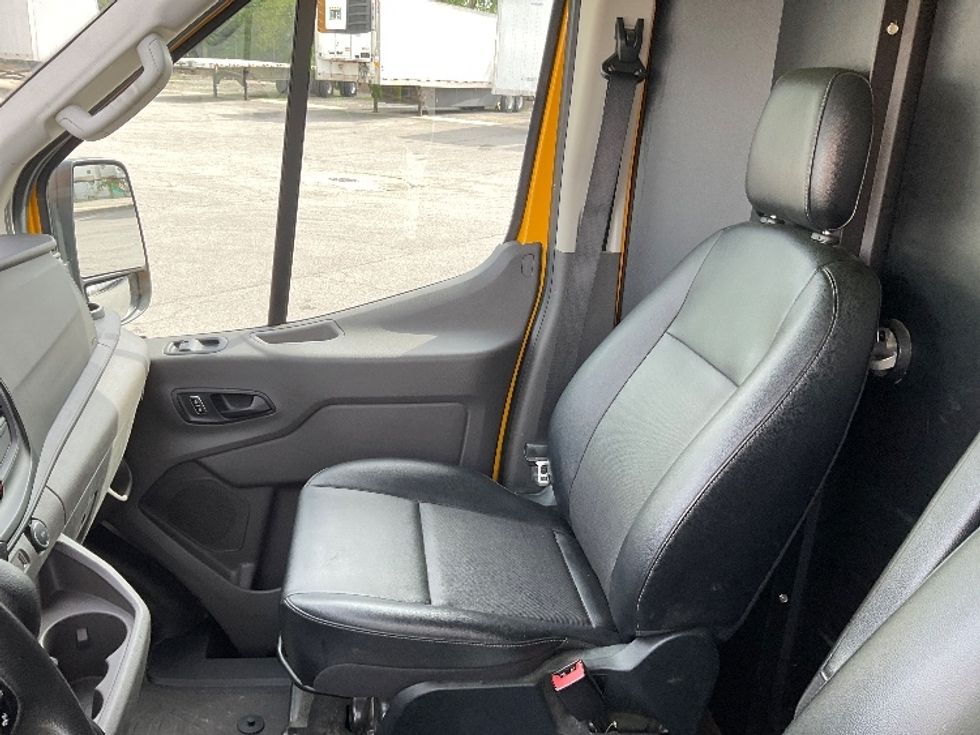 Cargo Van (Panel Van)-Light and Medium Duty Trucks-Ford-2023-Transit 250-Elkhart-IN-64,640\n\t\tmiles-$ 43,750 - Image 17