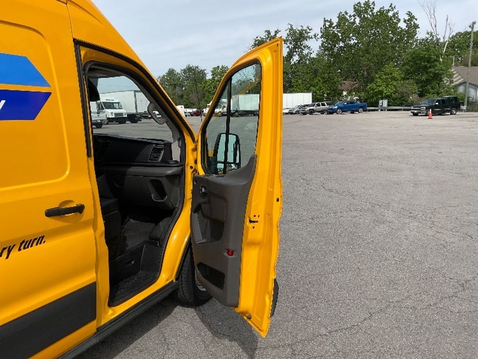 Cargo Van (Panel Van)-Light and Medium Duty Trucks-Ford-2023-Transit 250-Elkhart-IN-64,640\n\t\tmiles-$ 43,750 - Image 18