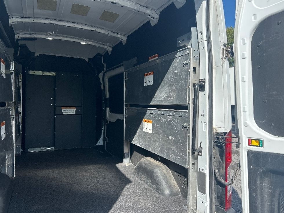 Cargo Van (Panel Van)-Light and Medium Duty Trucks-Ford-2023-Transit 250-Elmira-NY-139,166\n\t\tmiles-$ 37,000 - Image 10