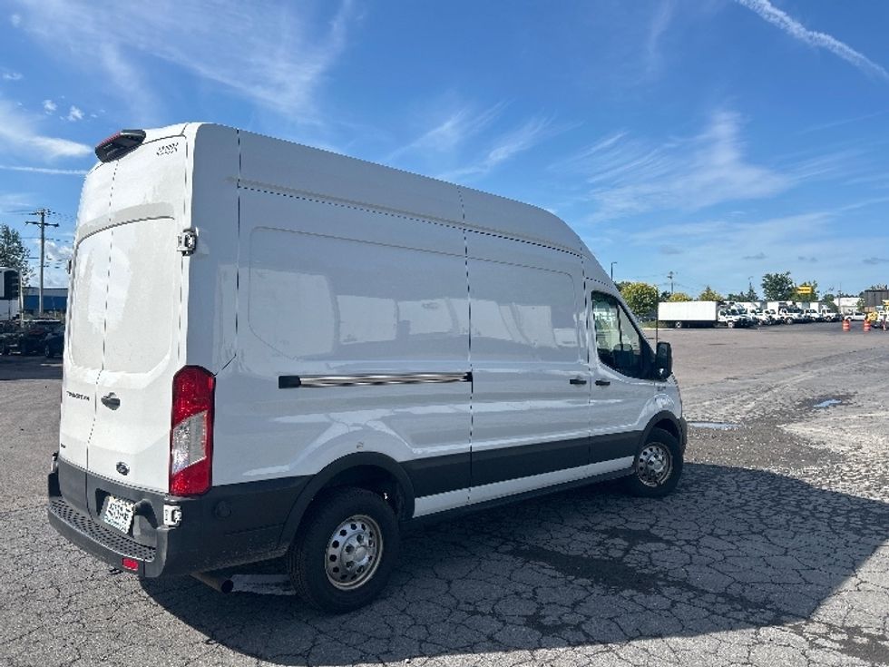 Cargo Van (Panel Van)-Light and Medium Duty Trucks-Ford-2023-Transit 250-Elmira-NY-139,166\n\t\tmiles-$ 37,000 - Image 11