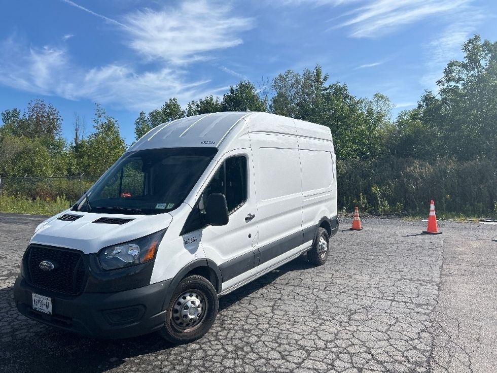 Cargo Van (Panel Van)-Light and Medium Duty Trucks-Ford-2023-Transit 250-Elmira-NY-139,166\n\t\tmiles-$ 37,000 - Image 3