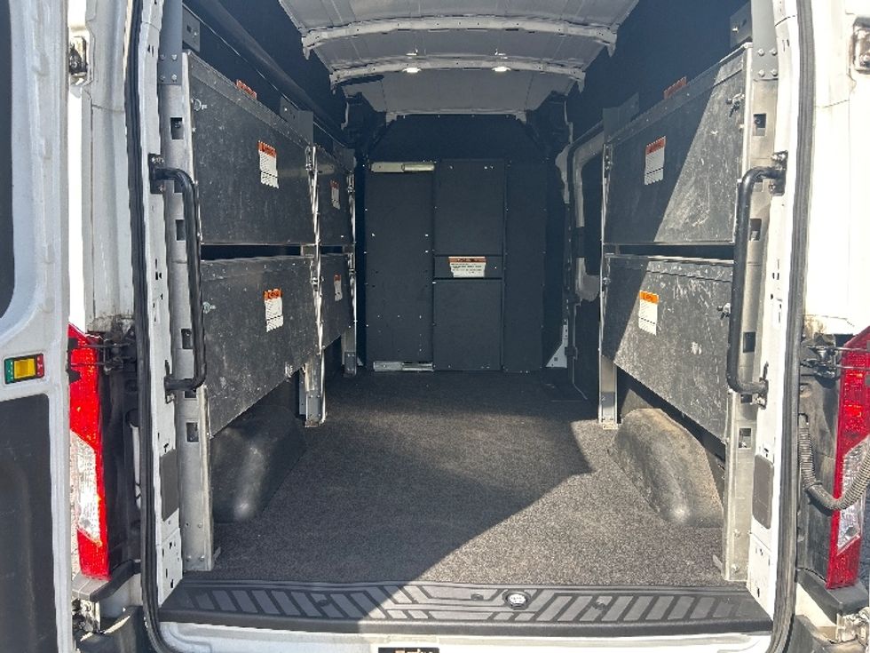 Cargo Van (Panel Van)-Light and Medium Duty Trucks-Ford-2023-Transit 250-Elmira-NY-139,166\n\t\tmiles-$ 37,000 - Image 8