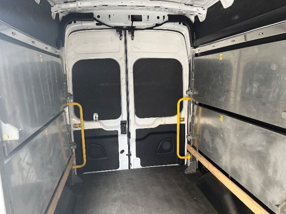 Cargo Van (Panel Van)-Light and Medium Duty Trucks-Ford-2023-Transit 250-Elmsford-NY-24,837\n\t\tmiles-$ 50,750 - Image 27