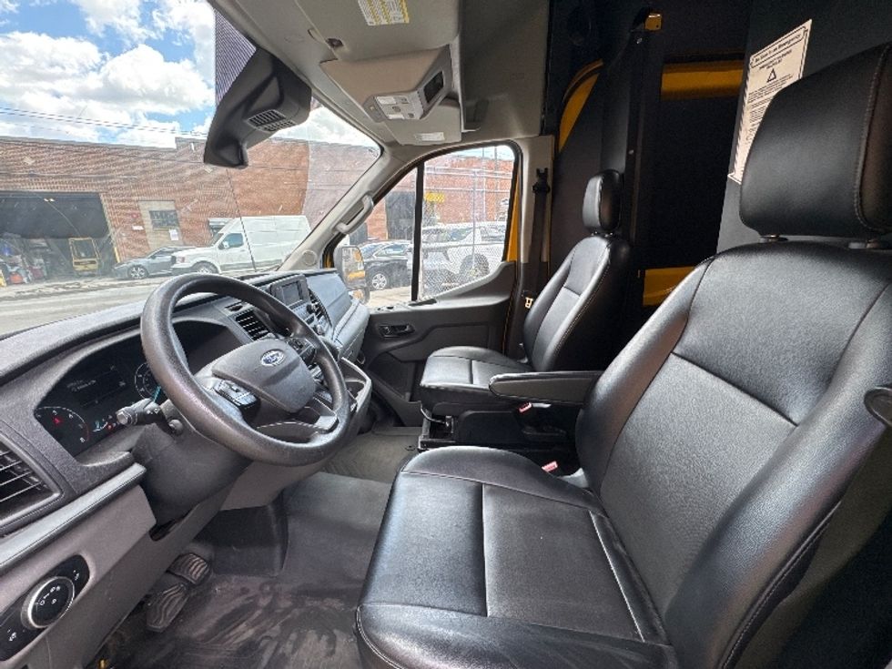 Cargo Van (Panel Van)-Light and Medium Duty Trucks-Ford-2023-Transit 250-Elmsford-NY-67,909\n\t\tmiles-$ 43,500 - Image 16