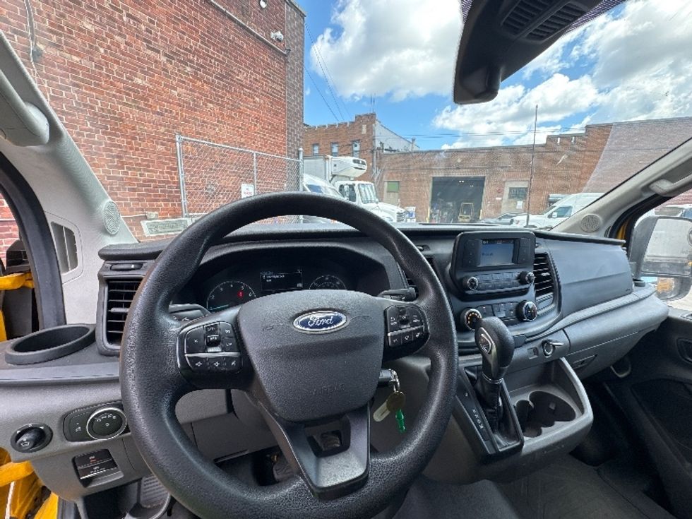 Cargo Van (Panel Van)-Light and Medium Duty Trucks-Ford-2023-Transit 250-Elmsford-NY-67,909\n\t\tmiles-$ 43,500 - Image 17