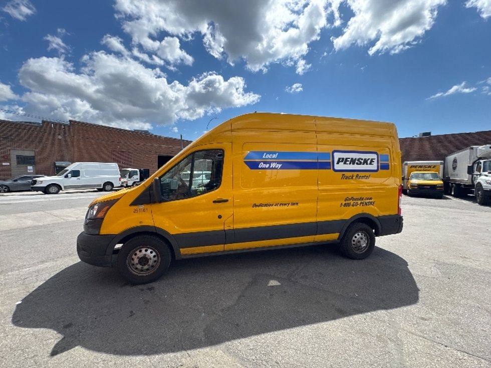 Cargo Van (Panel Van)-Light and Medium Duty Trucks-Ford-2023-Transit 250-Elmsford-NY-67,909\n\t\tmiles-$ 43,500 - Image 4