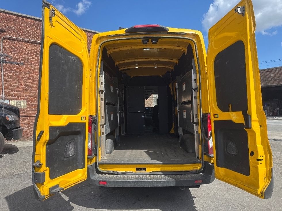 Cargo Van (Panel Van)-Light and Medium Duty Trucks-Ford-2023-Transit 250-Elmsford-NY-67,909\n\t\tmiles-$ 43,500 - Image 8