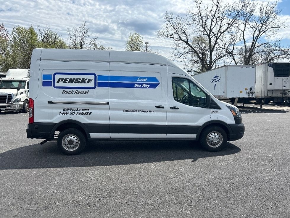 Cargo Van (Panel Van)-Light and Medium Duty Trucks-Ford-2023-Transit 250-Essex-MD-17,334\n\t\tmiles-$ 52,750 - Image 14