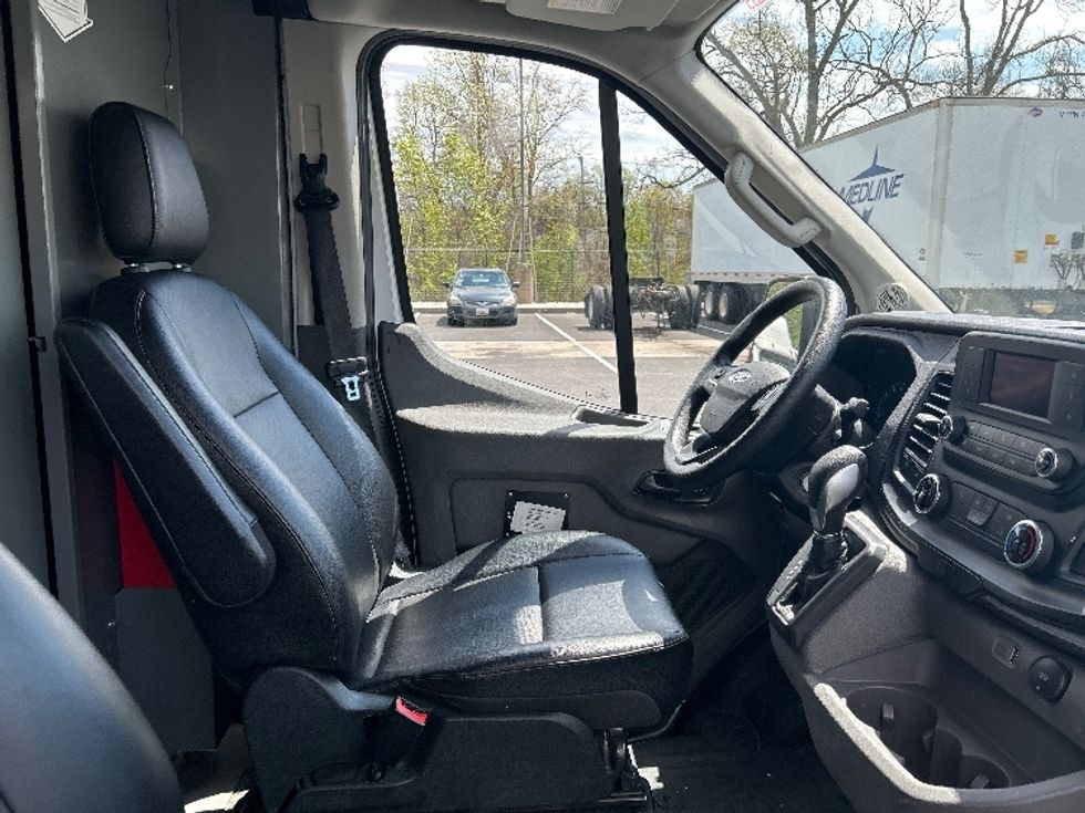 Cargo Van (Panel Van)-Light and Medium Duty Trucks-Ford-2023-Transit 250-Essex-MD-17,334\n\t\tmiles-$ 52,750 - Image 21