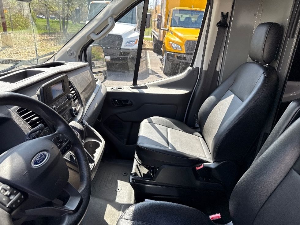 Cargo Van (Panel Van)-Light and Medium Duty Trucks-Ford-2023-Transit 250-Essex-MD-25,602\n\t\tmiles-$ 52,250 - Image 19