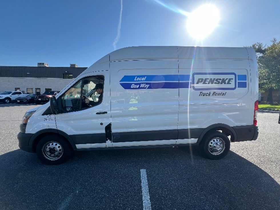 Cargo Van (Panel Van)-Light and Medium Duty Trucks-Ford-2023-Transit 250-Essex-MD-29,589\n\t\tmiles-$ 52,000 - Image 4