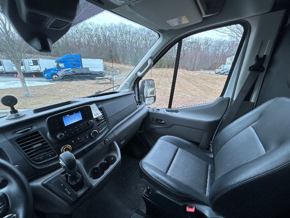 Cargo Van (Panel Van)-Light and Medium Duty Trucks-Ford-2023-Transit 250-Fitchburg-MA-47,423\n\t\tmiles-$ 48,250 - Image 19