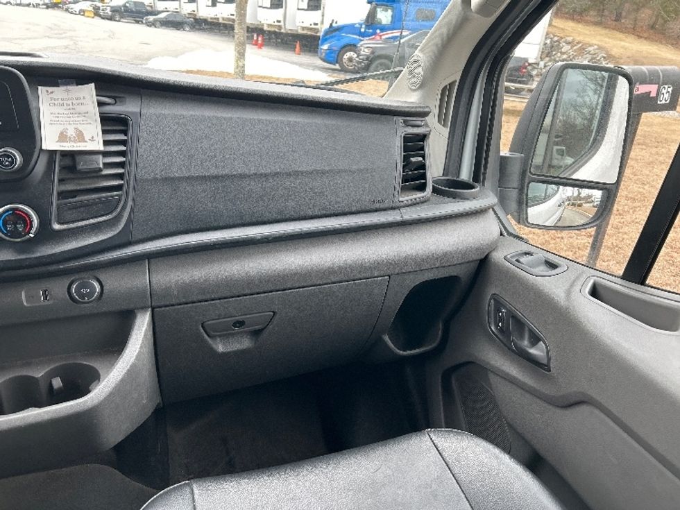 Cargo Van (Panel Van)-Light and Medium Duty Trucks-Ford-2023-Transit 250-Fitchburg-MA-47,423\n\t\tmiles-$ 48,250 - Image 21