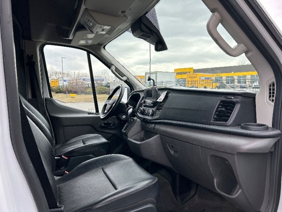 Cargo Van (Panel Van)-Light and Medium Duty Trucks-Ford-2023-Transit 250-Fitchburg-MA-47,423\n\t\tmiles-$ 48,250 - Image 22