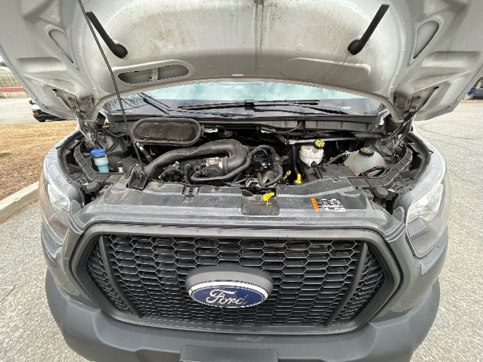 Cargo Van (Panel Van)-Light and Medium Duty Trucks-Ford-2023-Transit 250-Fitchburg-MA-47,423\n\t\tmiles-$ 48,250 - Image 25