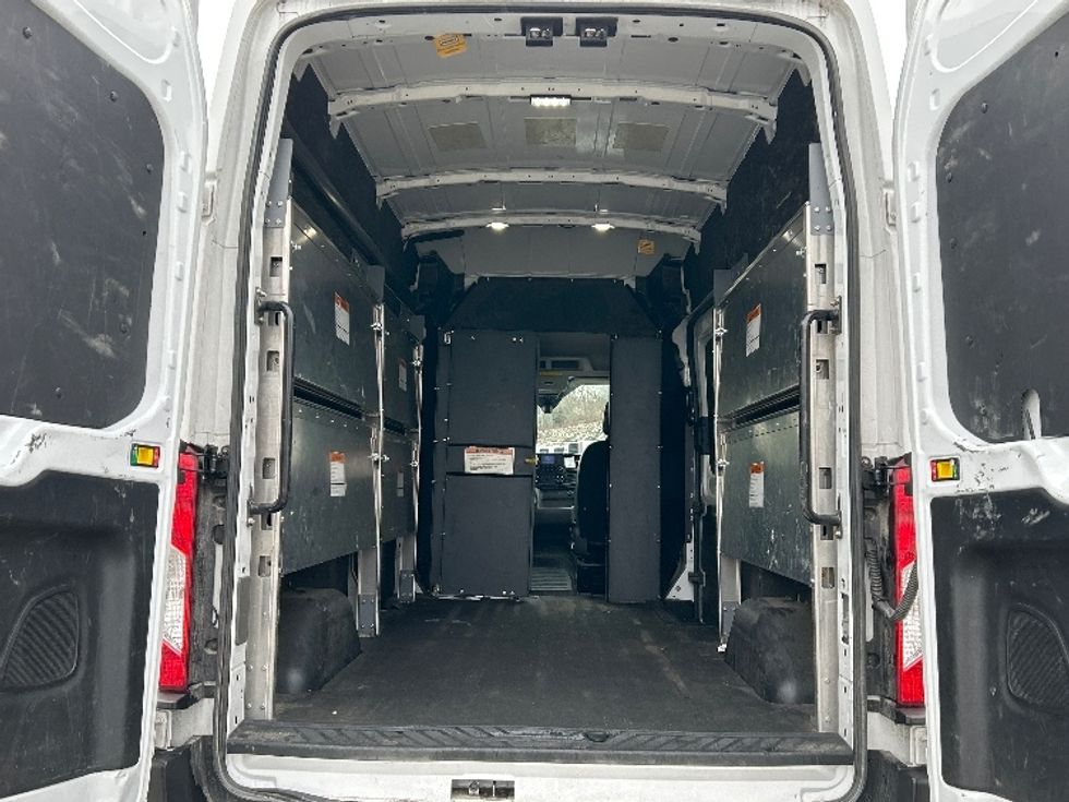 Cargo Van (Panel Van)-Light and Medium Duty Trucks-Ford-2023-Transit 250-Fitchburg-MA-47,423\n\t\tmiles-$ 48,250 - Image 8