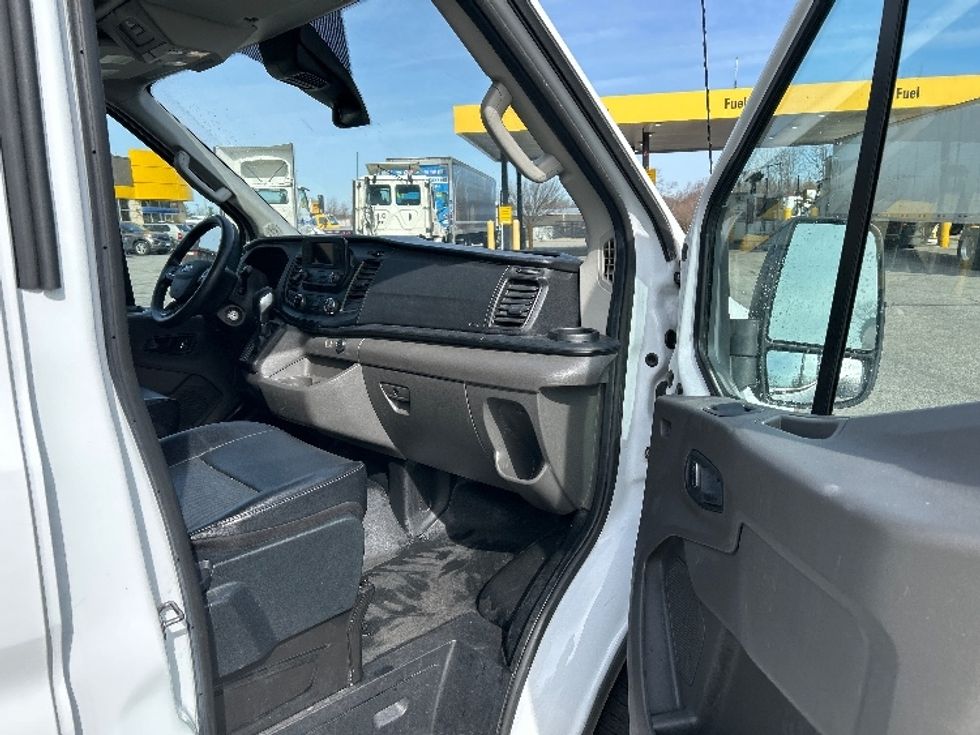 Cargo Van (Panel Van)-Light and Medium Duty Trucks-Ford-2023-Transit 250-Fitchburg-MA-65,140\n\t\tmiles-$ 46,500 - Image 16