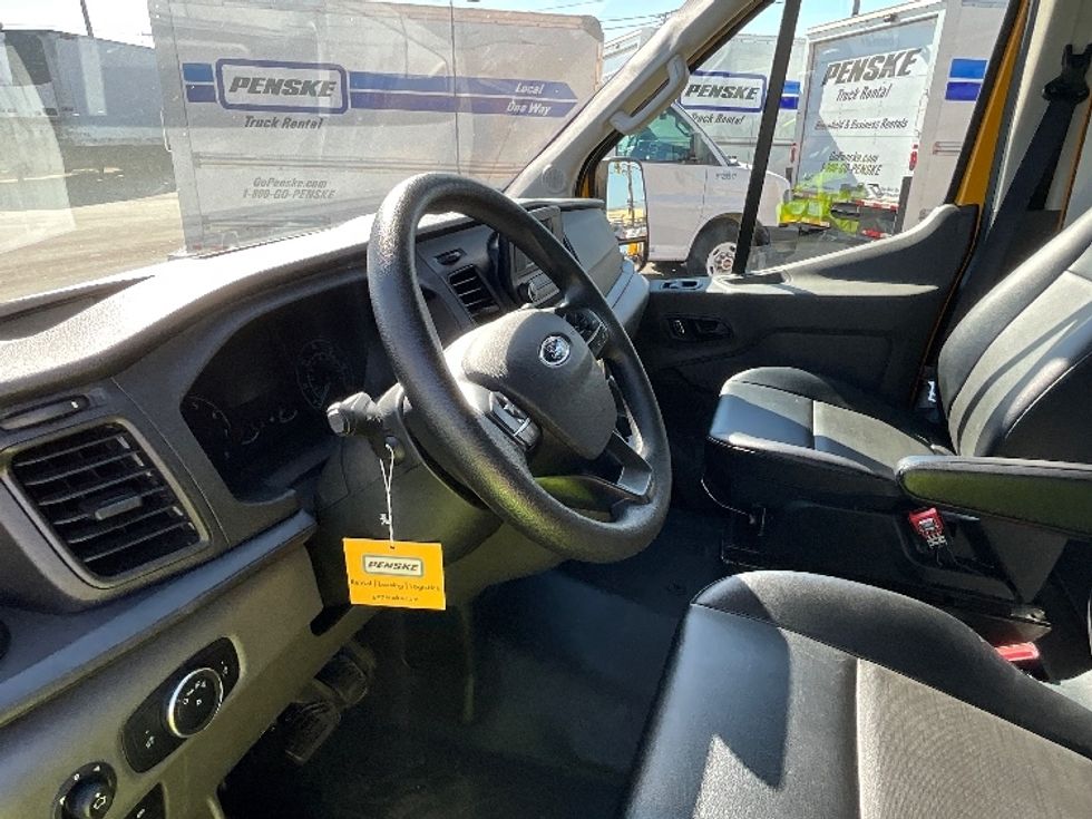 Cargo Van (Panel Van)-Light and Medium Duty Trucks-Ford-2023-Transit 250-Fontana-CA-25,804\n\t\tmiles-$ 47,500 - Image 17